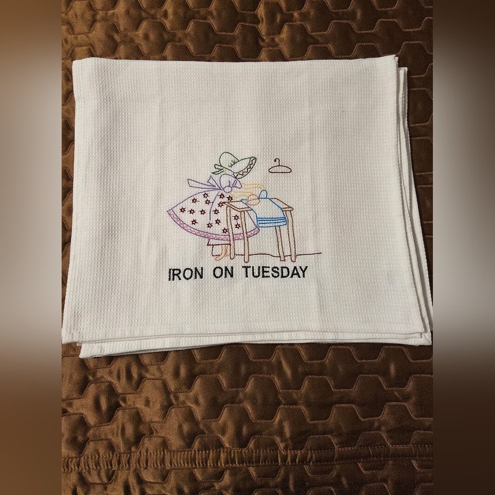 Vintage Tea Towels. Perfect Christmas Gift! - Picture 5 of 11